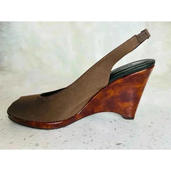 Vintage Donald J Pliner Women 7.5 Latte Tortoiseshell Wedge Slingback Sandal - Picture 1 of 7